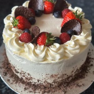Sponge cake with cream